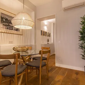 Upscale & Modern 2bdr Lisboa